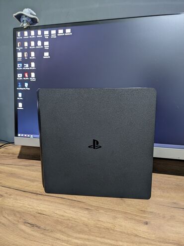 PS4 (Sony PlayStation 4): PS4 Slim 1Tb + Игры с личного аккаунта. Модель CUH-2108B. Была в