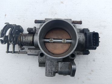 Дроссельные заслонки: Дроссельная заслонка 2004 г., Б/у, Оригинал, Япония — 1