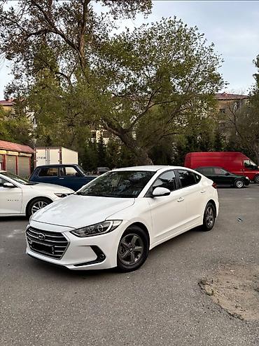 ford focus rs: Hyundai Avante: 1.6 l | 2016 il Sedan — 1
