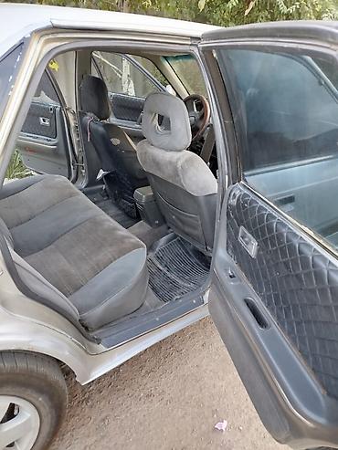 a4 b7: Mazda 626: 1988 г., 2.2 л, Механика, Бензин, Седан — 3