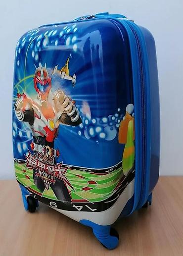 Rančevi, torbe i koferi: Dečiji kofer plave boje sa printom robota, idealan za putovanja. Kofer — 3