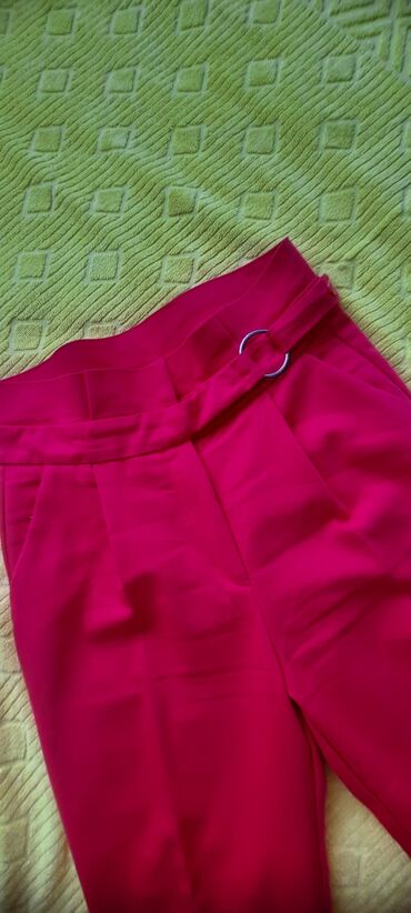 pojas za trudnice: Predivne,nove pantalone sa visokim pojasom, dužine su 7/8, vel M/L