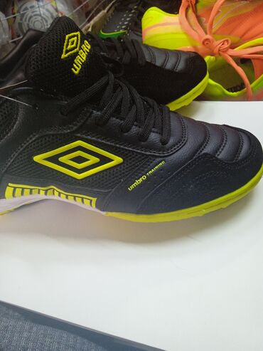 обувь для футбола: Кросс для футбола размеры есть 👍 Гарантия качества 💵Цена : 1650