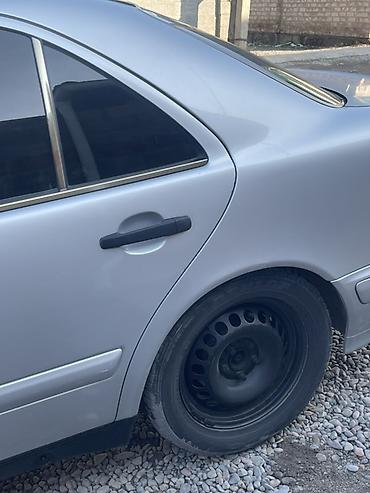 Другие автомобили: Продается Мерседес Лупарик чистый Старый завоз не путайт Год 1995 — 4