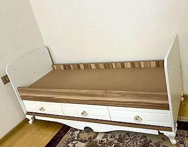 tekli carpayi: Klassik üslubda uşaq/yeniyetmə çarpayısı - Material: MDF/LDSP — 1
