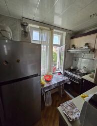 Uzunmüddətli kirayə mənzillər: Uzun muddetli kiraye verilir . Oz evimdi makler deyilem . Azadliqda — 15