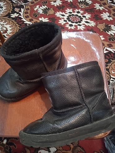 Детская обувь: Продаю детскую б/у обувь. натуральная кожа и мех на — 3