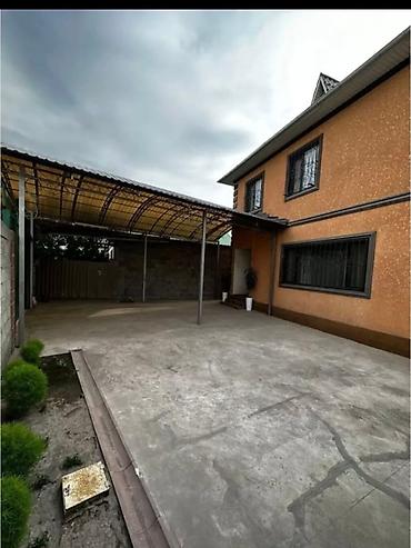 Долгосрочная аренда домов: 220 м², 6 комнат — 5