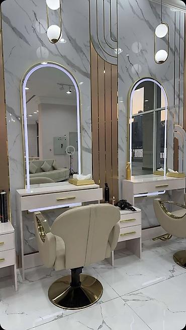 güzgülü salon: Yeni, Güzgülü — 7