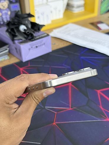 mini iphone: IPhone 15 Pro Max, Б/у, 256 ГБ, Natural Titanium, Защитное стекло, Чехол, В рассрочку, 85 % — 3