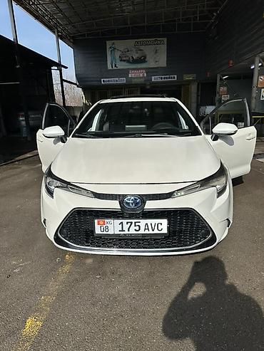 Toyota: Toyota Corolla: 2019 г., Вариатор, Гибрид, Седан — 17