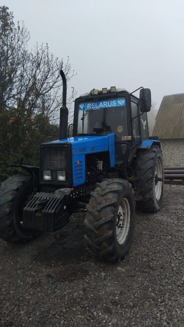 Traktorlar: Belarus 1221 traktoru - Güclü 6 silindrli dizel mühərrik - Ön çəki — 8