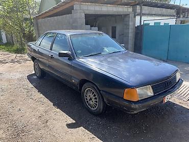 Audi: Audi 100: 1984 г., Седан — 3