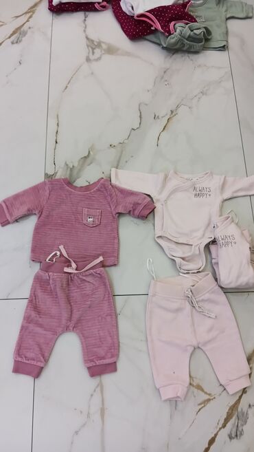 Paketi dečije odeće: Za devojčice, uzrast: Novorođenče — 2