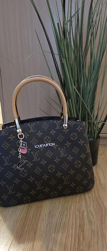 Modni rančevi: GUESS LOUISS VUITTON MICHAEL KORS. Elegantne damske torbe – crna — 11