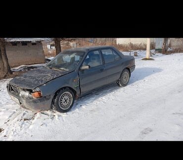 Mazda: Mazda 323: 1990 г., 1.6 л, Механика, Бензин, Седан