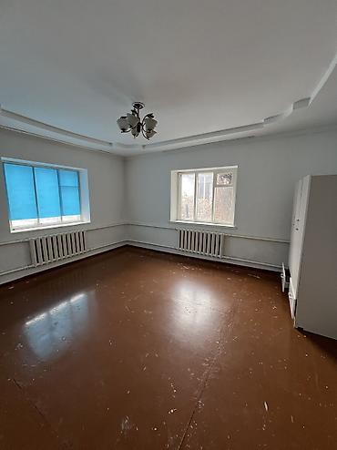 Продажа коттеджей и домов: Продается дом 4 комнат, 3 соток Есть свет, вода Отопление и — 12