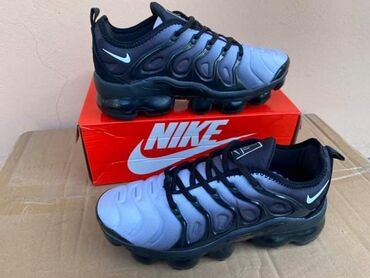 Women's Sneakers and athletic shoes: 36-46 2900 L — 9