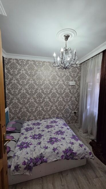 Günlük kirayə mənzillər: 3 otaqlı, Səbail r. r-nu — 10