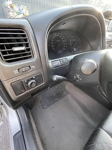 Nissan Maxima: 2002 г., 2 л, Автомат, Бензин, Седан — 10