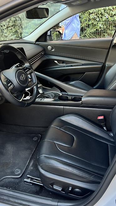 byd 06 ev: Hyundai Avante: 2022 г., Гибрид — 10