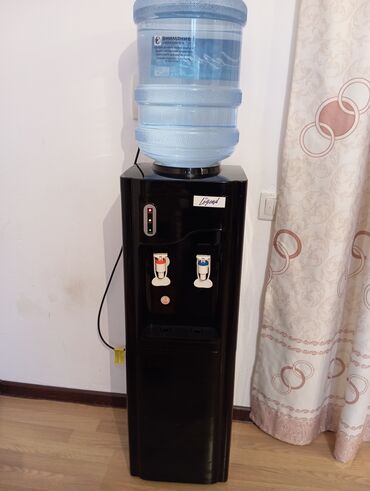 вода бутилированная: Кулер для воды, Б/у, Самовывоз, Бесплатная доставка