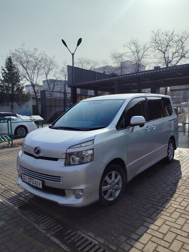 Toyota: Toyota Voxy: 2008 г., 2 л, Типтроник, Бензин, Минивэн