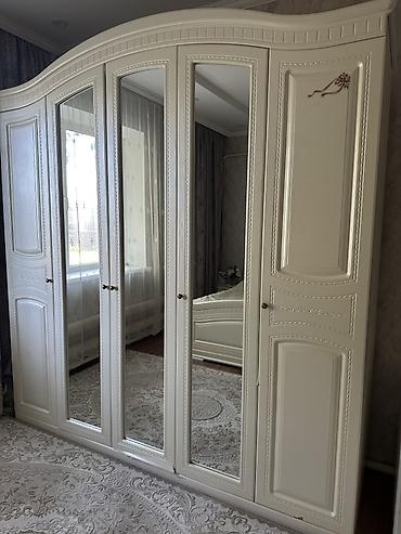 диван спальный бу кара болте: Спальный гарнитур в классическом стиле, цвет слоновая кость, с резным — 3