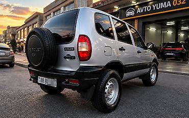 man sat: 🔥 CHEVROLET NIVA 1.7 | 2009 | 4x4 🔥 💪 Mator, karobka və mostlar əla — 4