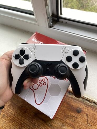 Xbox One: P48 simsiz oyun nəzarətçisi - Rəng: ağ-qara, erqonomik gövdə -