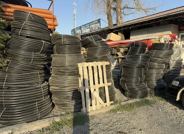 шланги для полива полей: Труба для водопровода Материал: Полиэтилен (ПЭ)