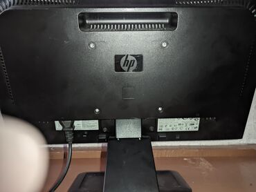 Monitorlar: Salam Əvvəlin Monitörü 60Hz-1304 yada 1280 pikseldi bilmirem işleyir