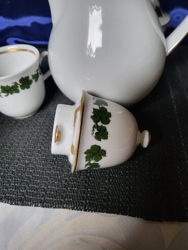 Ostali antikviteti: Servis za kafu 1977g+ Graf von Henneberg Nemacka. Servis je perfektan na lalafo.rs — 8 Ostali antikviteti: Servis za kafu 1977g+ Graf von Henneberg Nemacka. Servis je perfektan — 8