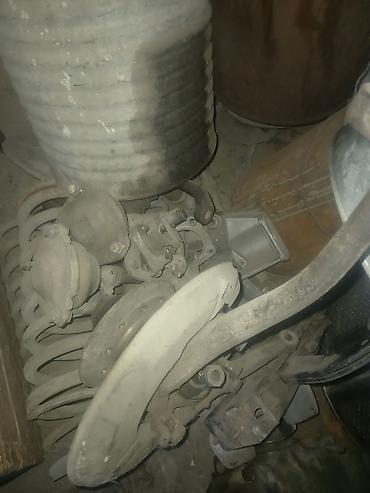 Двери и комплектующие: Продам остатки запчастей на мерседес 123.(есть головка от — 6