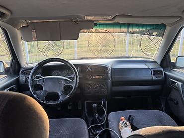 mazda 323: Volkswagen Vento: 1993 г., 1.8 л, Механика, Седан — 3