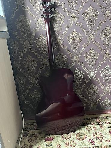 Гитары: Акустическая гитара Yamaha FS (модель на наклейке: FSX/FS-тип, на фото — 3