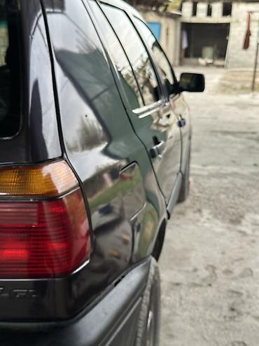 mazda 3: Volkswagen Golf: 1993 г., 1.8 л, Механика, Газ — 2