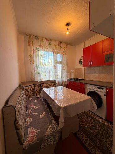 продажа трехкомнатных квартир: 3 бөлмө, 58 кв. м, 104-серия, 2 кабат, Косметикалык ремонт