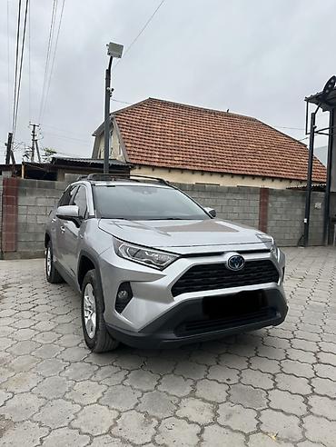 Toyota RAV4: 2019 г., 2.5 л, Автомат, Гибрид, Кроссовер