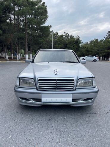 mersedes 211: Mercedes-Benz 220: 2.2 l | 1999 il Sedan