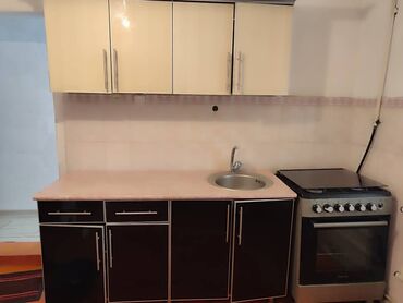 кухонный шкаф с раковиной: Кухонный гарнитур с мойкой, продается без плиты - Комплектация: -