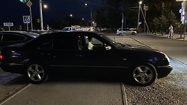 bmw e318: Mercedes-Benz E-Class: 1998 г., Автомат, Газ, Седан — 4