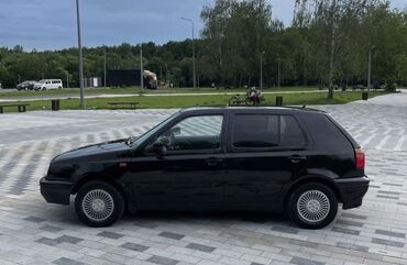 авто вента: Volkswagen Golf: 1993 г., 1.8 л, Механика, Бензин, Хэтчбэк