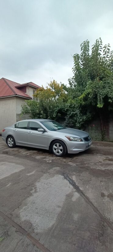 автомобиль минивен: Honda Accord: 2010 г., 2.4 л, Автомат, Бензин, Седан