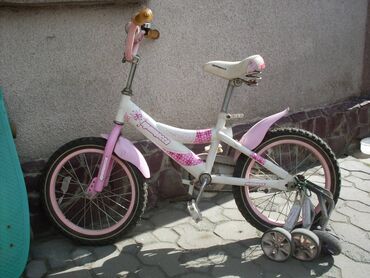 велосипед на 9 лет: Продам: Велосипед детский от 3 до 8 лет.За один-2500 сом. Остался