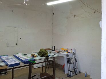 здаю в аренду магазин: Сдаём помещение 20м2 Район Аламединского рынка, напротив спорт