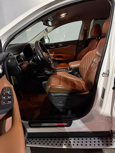 малибу 2 пример: Kia Sorento: 2018 г., 2.2 л, Автомат, Дизель, Кроссовер — 5
