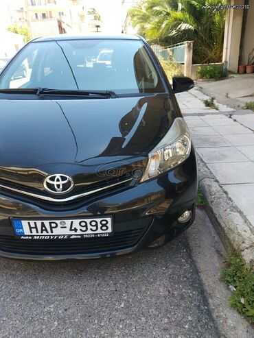 Οχήματα: Toyota Yaris: 1.3 l. | 2013 έ. | Χάτσμπακ