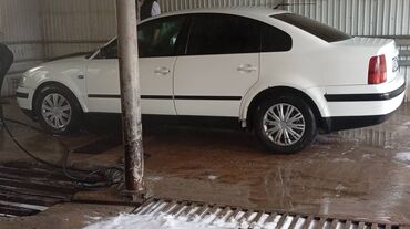 домкрат для машины: Volkswagen Passat: 1999 г., 1.6 л, Механика, Бензин, Седан
