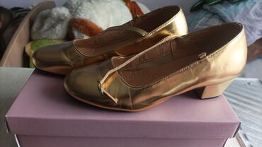 мужская обувь оптом: Туфли 36.5, цвет - Золотой